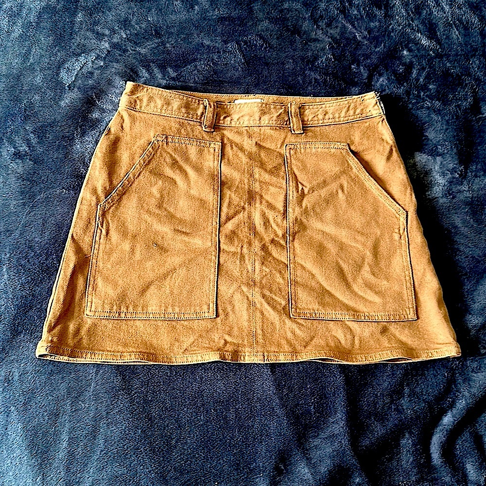 Aritzia Wilfred Free Skirt - Picture 2 of 8